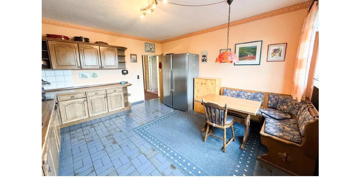 Etagenwohnung Düren Mariaweiler-Hoven - 7 Zimmer, 222 m&sup2;, 1.650&euro; | Angebot:26311844