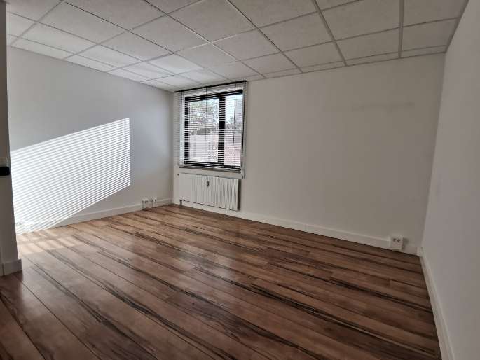 Büro in Nürnberg 830 € 33 m²
