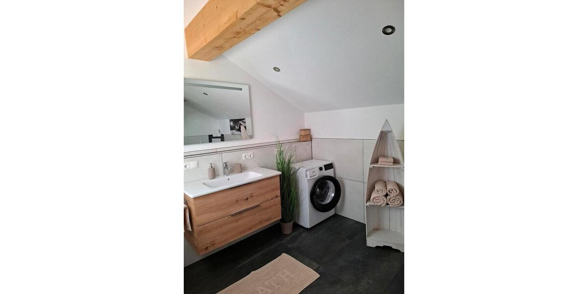 Wohnen auf Zeit Kempten (Allgäu) - 2 Zimmer, 66 m&sup2;, 1.700&euro; | Angebot:25844030