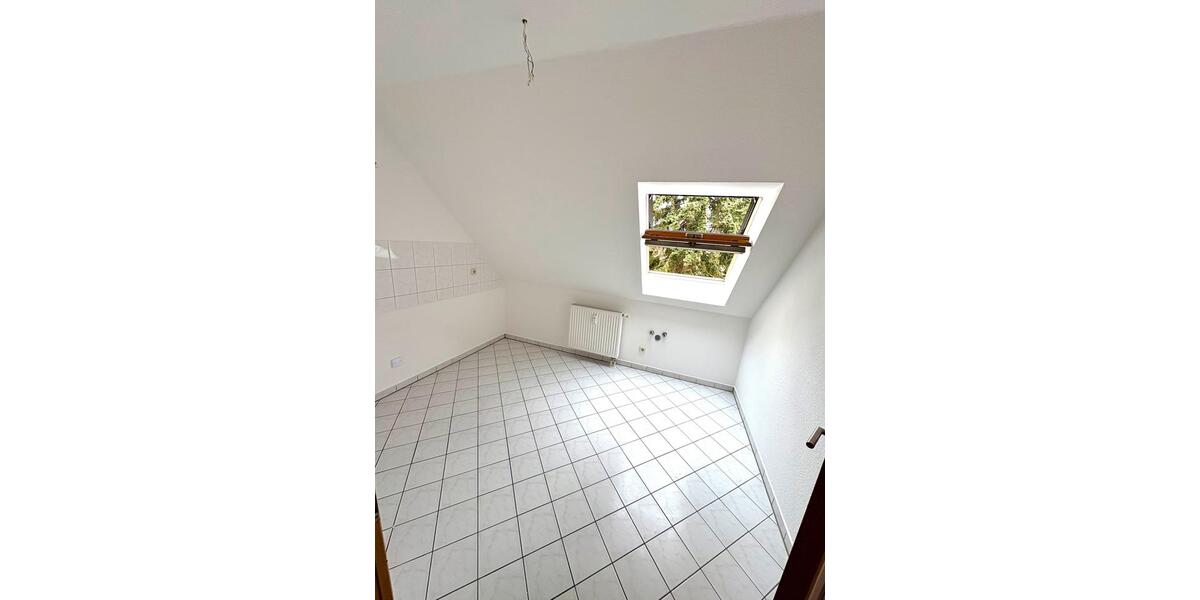 Dachgeschoßwohnung Großenhain - 2 Zimmer, 57 m&sup2;, 390&euro; | Angebot:26021808