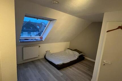 WG Zimmer zur Untermiete Dezember bis Februar 3 zimmer