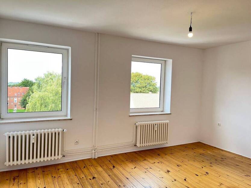 2-Zimmerwohnung mit Küchenzeile und Duschbad in FH-Nähe frei!