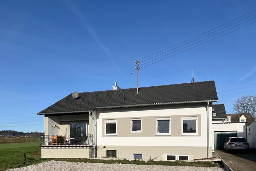 Haus in 86574 Petersdorf zu vermieten (auch für WGMonteure)