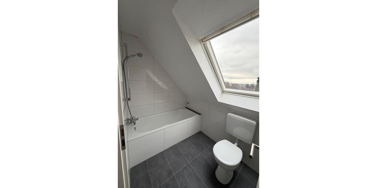 Dachgeschoßwohnung Solingen Aufderhöhe - 2 Zimmer, 54 m&sup2;, 459&euro; | Angebot:24977451