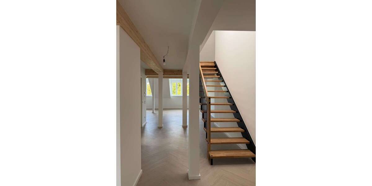 Etagenwohnung Augsburg Innenstadt - 2.5 Zimmer, 142 m&sup2;, 2.551&euro; | Angebot:27287261