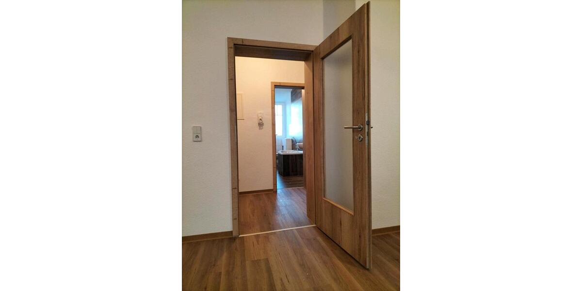 Dachgeschoßwohnung Crimmitschau - 2 Zimmer, 50 m&sup2;, 475&euro; | Angebot:24700221