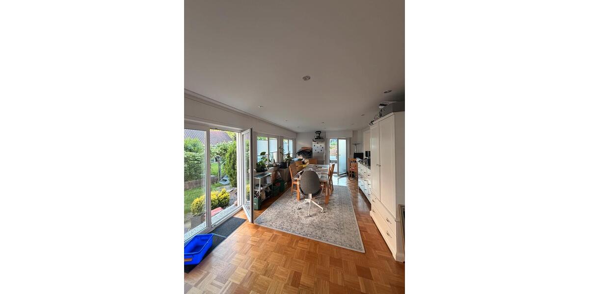 Erdgeschoßwohnung Offenburg - 4 Zimmer, 100 m&sup2;, 1.500&euro; | Angebot:26683052