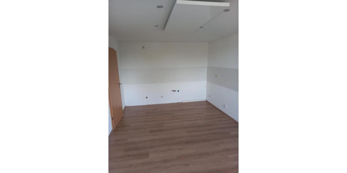 Dachgeschoßwohnung Colditz - 3 Zimmer, 105 m&sup2;, 700&euro; | Angebot:26445173