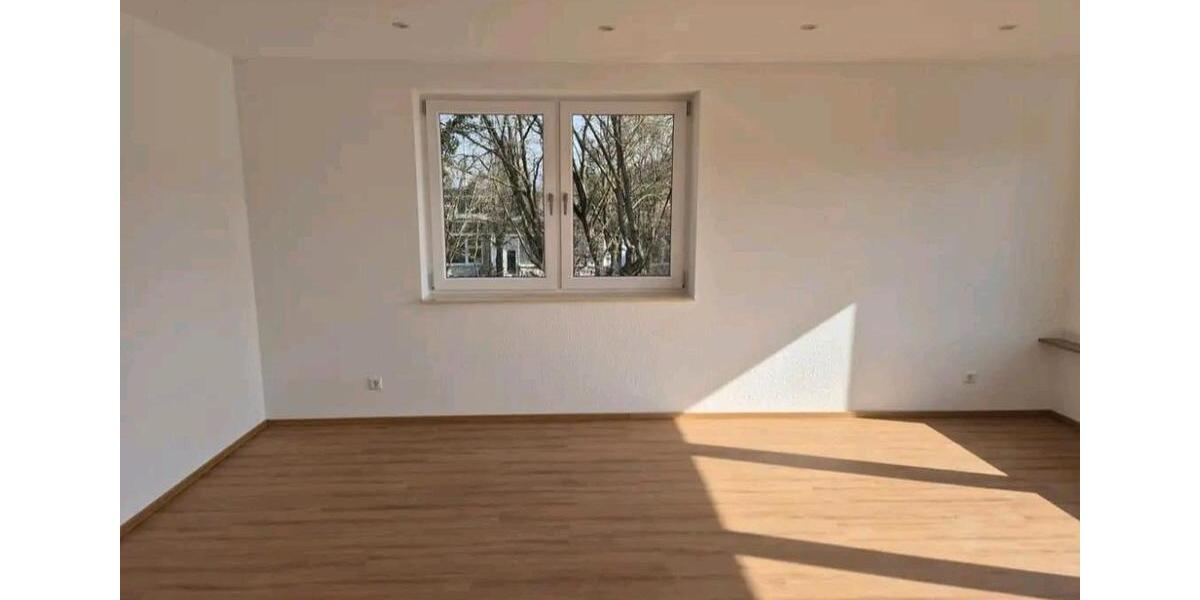 Etagenwohnung Illingen - 4 Zimmer, 85 m&sup2;, 1.500&euro; | Angebot:26550342