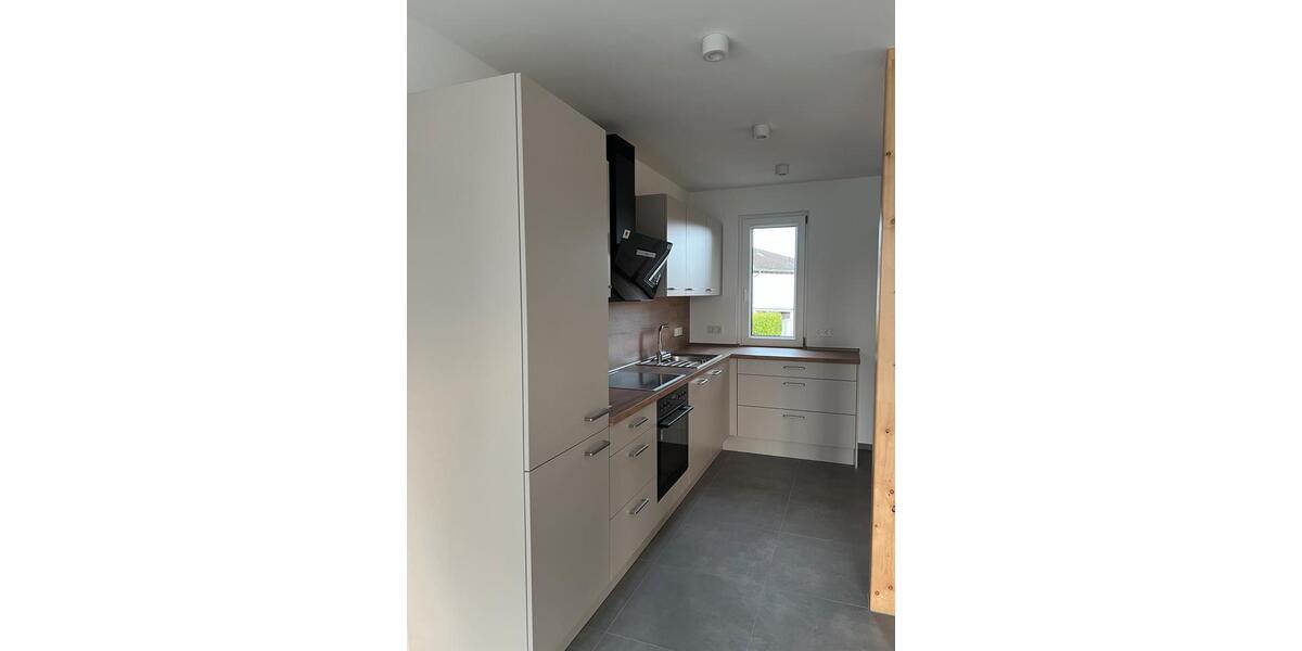 Etagenwohnung Lösnich - 4 Zimmer, 90 m&sup2;, 1.200&euro; | Angebot:22840569