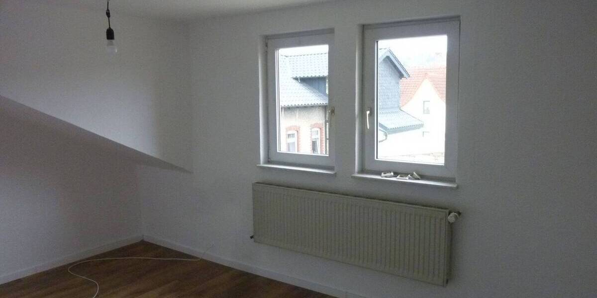 Etagenwohnung Rudolstadt Volkstedt - 3 Zimmer, 75 m&sup2;, 500&euro; | Angebot:26157269
