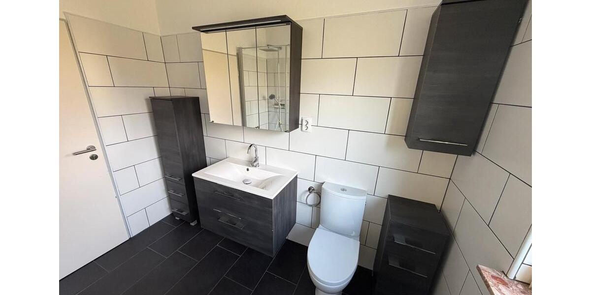 Etagenwohnung Lahntal - 5.5 Zimmer, 137 m&sup2;, 1.350&euro; | Angebot:26429908