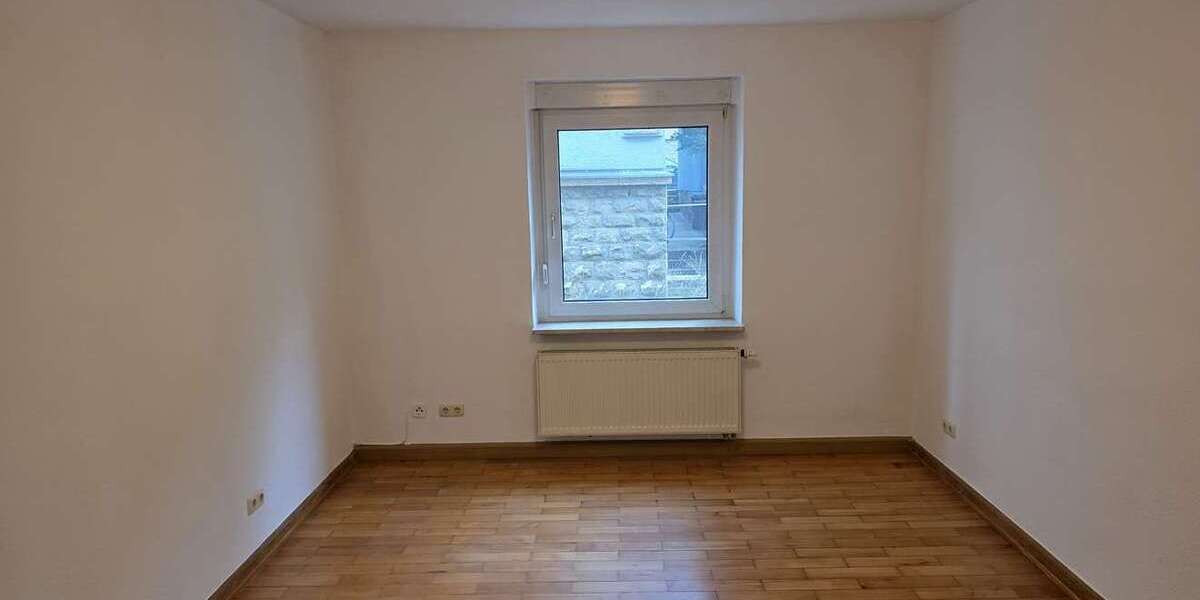 Etagenwohnung Würzburg Grombühl - 2 Zimmer, 60 m&sup2;, 730&euro; | Angebot:24393894