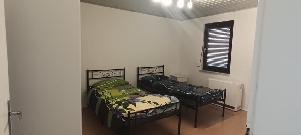 Wohnen auf Zeit Albstadt Gemarkung Onstmettingen - 3 Zimmer, 90 m&sup2;, 800&euro; | Angebot:25853702