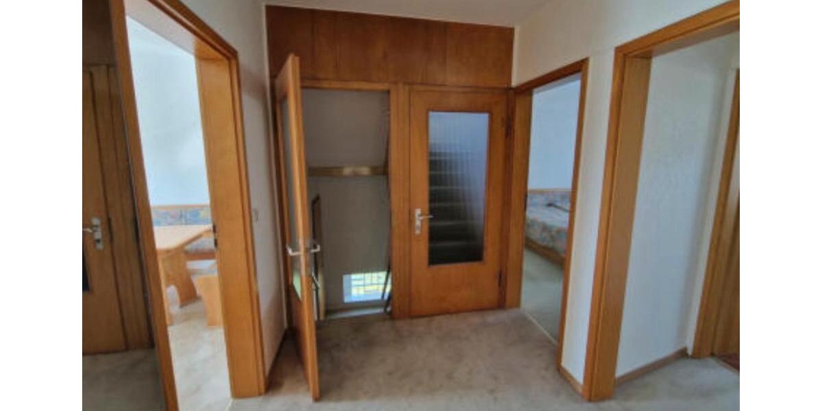 Einfamilienhaus Höxter - 8 Zimmer, 155 m&sup2;, 950&euro; | Angebot:26652609