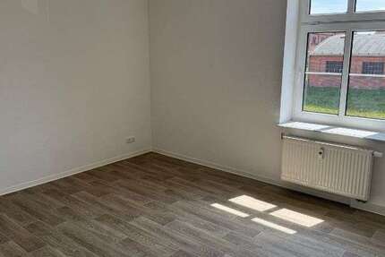 Wohnung Dessau-Roßlau Roßlau - 2 Zimmer, 62 m&sup2;, 450&euro; | Angebot:27285621