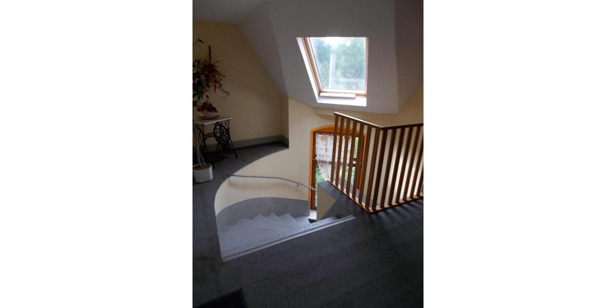 Dachgeschoßwohnung Auerbach/Vogtland Vogtland - 2 Zimmer, 67 m&sup2;, 337&euro; | Angebot:20444543