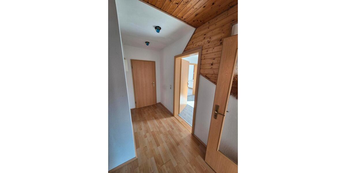 Etagenwohnung Aue-Bad Schlema Bad Schlema - 4 Zimmer, 103 m&sup2;, 600&euro; | Angebot:25839930