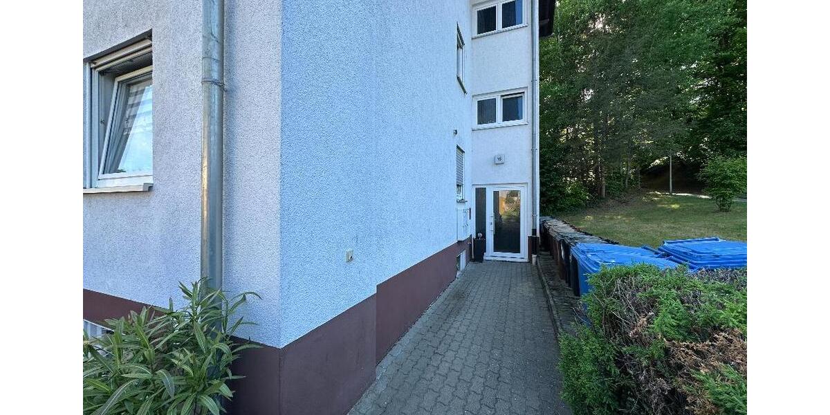 +++Dachgeschosswohnung mit 3 Zimmer, Loggia und Stellplatz in hervorragender Wohnlage +++ 3 zimmer