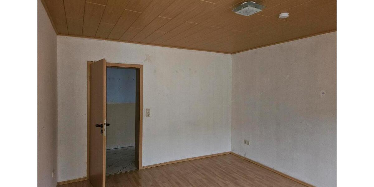 Etagenwohnung Volkmarsen - 4 Zimmer, 96 m&sup2;, 700&euro; | Angebot:26533047