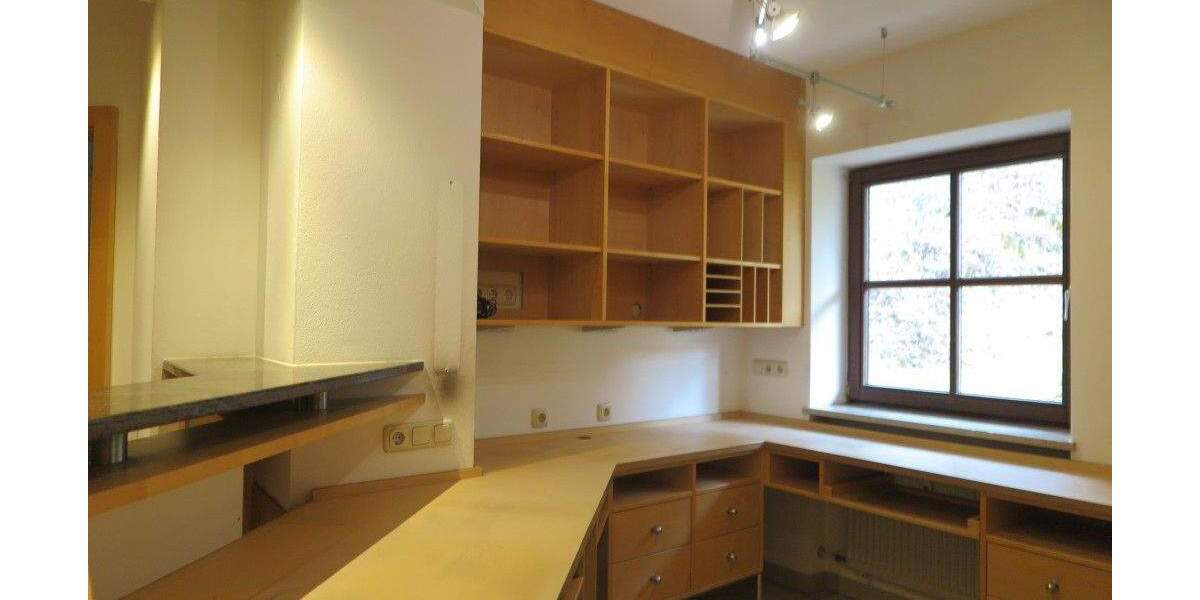 Gewerbeobjekt Berchtesgaden - 4 Zimmer, 101 m&sup2;, 1.400&euro; | Angebot:25705352