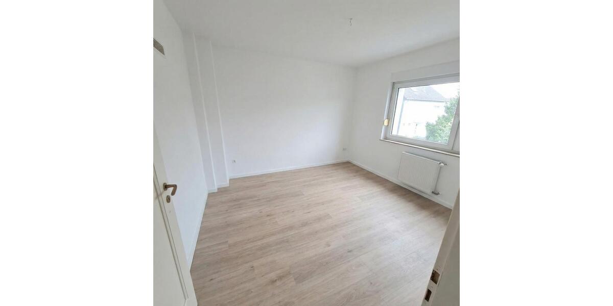 Wohnen auf Zeit Köln Kalk - 3 Zimmer, 90 m&sup2;, 1.300&euro; | Angebot:26580057