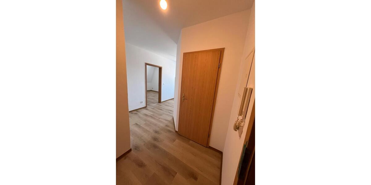 Etagenwohnung Lichtentanne - 1 Zimmer, 32 m&sup2;, 220&euro; | Angebot:24781608