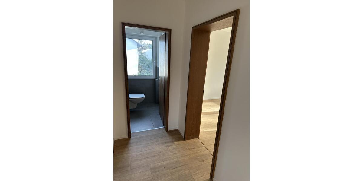 Erdgeschoßwohnung Schwebheim - 5 Zimmer, 107 m&sup2;, 1.350&euro; | Angebot:26039166