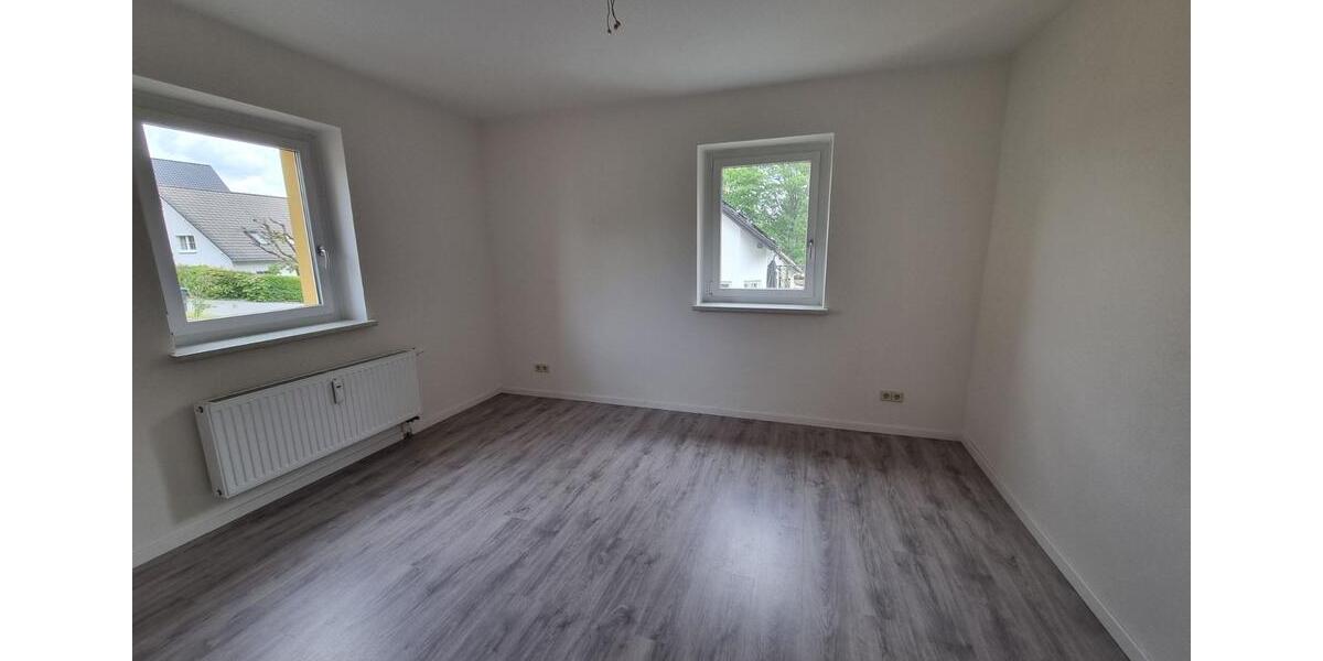 Hochparterre Zschopau - 3 Zimmer, 54 m&sup2;, 325&euro; | Angebot:26664080