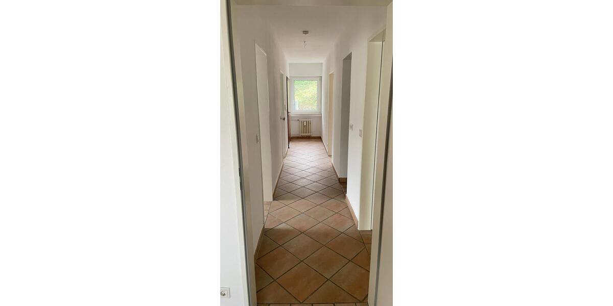Etagenwohnung Trier Kürenz - 3 Zimmer, 90 m&sup2;, 950&euro; | Angebot:26044329