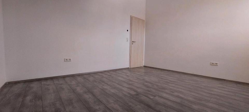 Dachgeschoßwohnung Bad Neustadt an der Saale - 2 Zimmer, 74 m&sup2;, 830&euro; | Angebot:25311277
