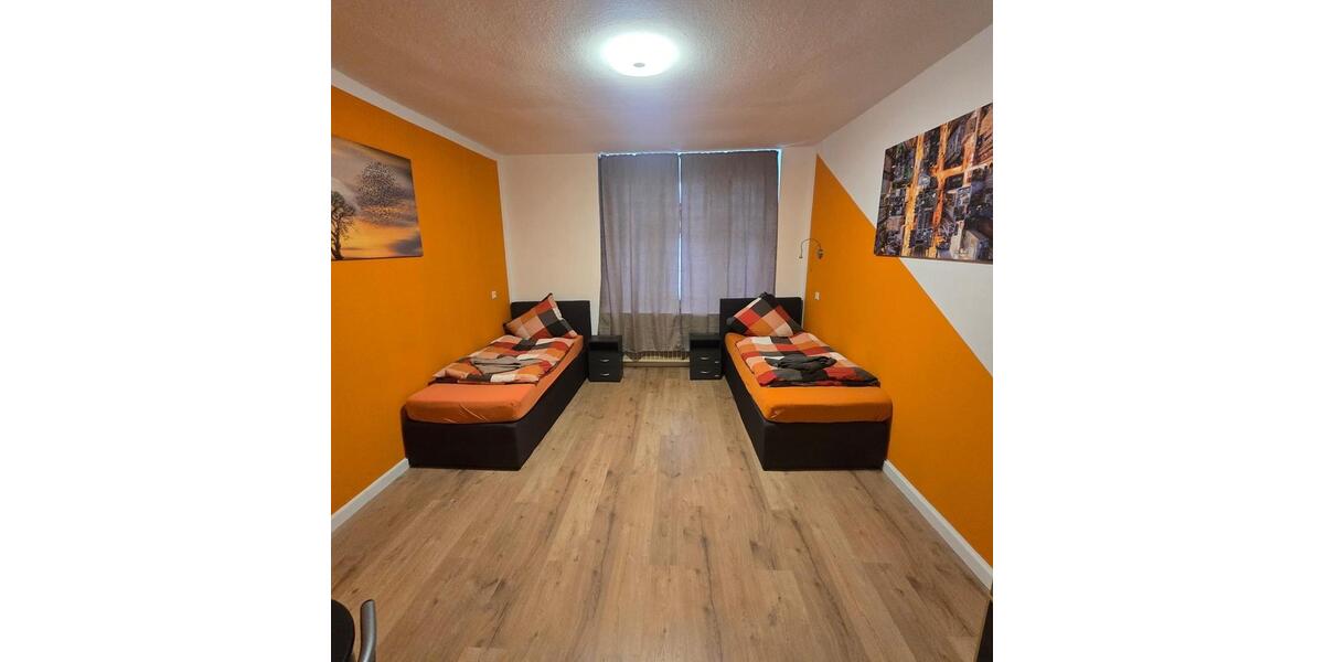 Wohnen auf Zeit Wuppertal Gemarkung Langerfeld - 20 Zimmer, 400 m&sup2;, 35&euro; | Angebot:21466627