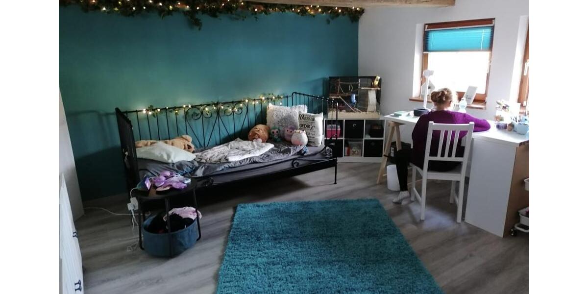Etagenwohnung Grebenstein - 8 Zimmer, 170 m&sup2;, 1.000&euro; | Angebot:26549745