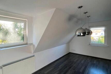 Anfragestopp!!! 3 Zimmer Dachgeschosswohnung in Zentrum Nähe 3 zimmer