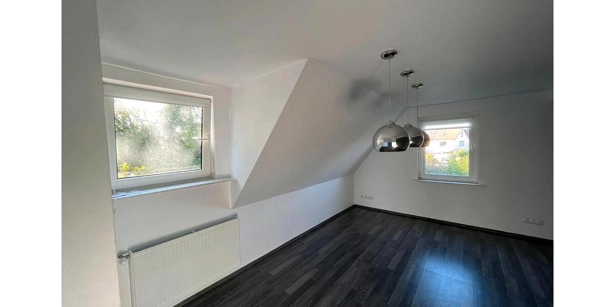 Anfragestopp!!! 3 Zimmer Dachgeschosswohnung in Zentrum Nähe 3 zimmer