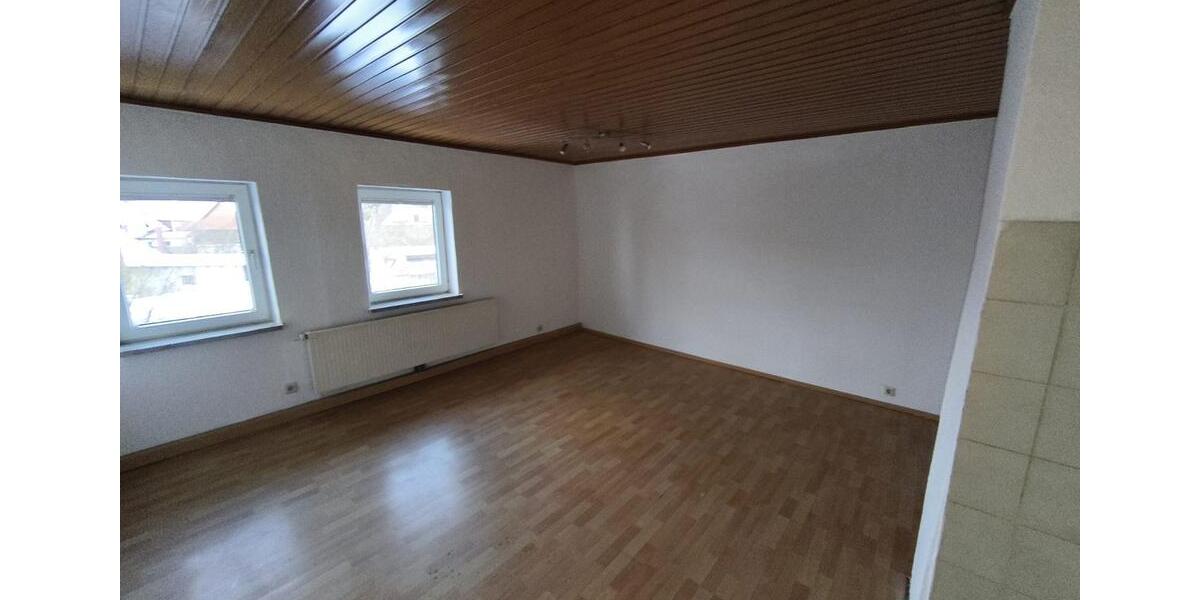 Dachgeschoßwohnung Seesen - 3 Zimmer, 77 m&sup2;, 540&euro; | Angebot:23859437