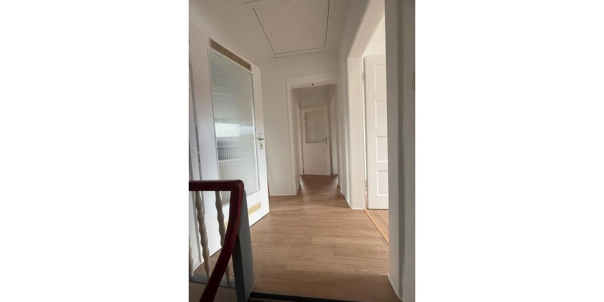 Etagenwohnung Hameln - 5 Zimmer, 95 m&sup2;, 750&euro; | Angebot:26580614