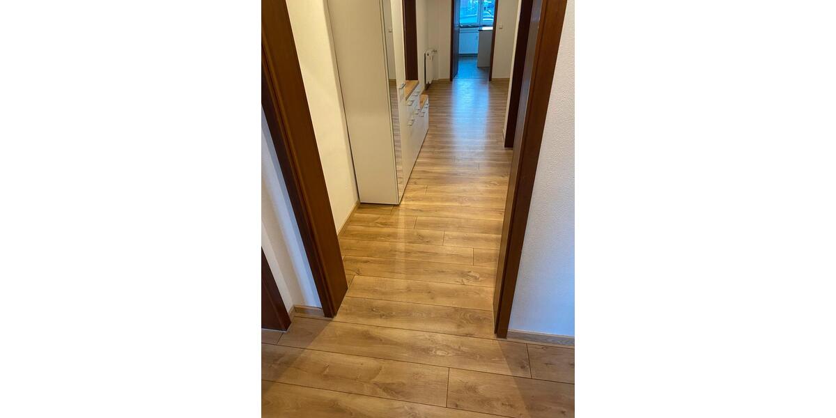Dachgeschoßwohnung Lauterbach (Hessen) - 4 Zimmer, 106 m&sup2;, 800&euro; | Angebot:25814286
