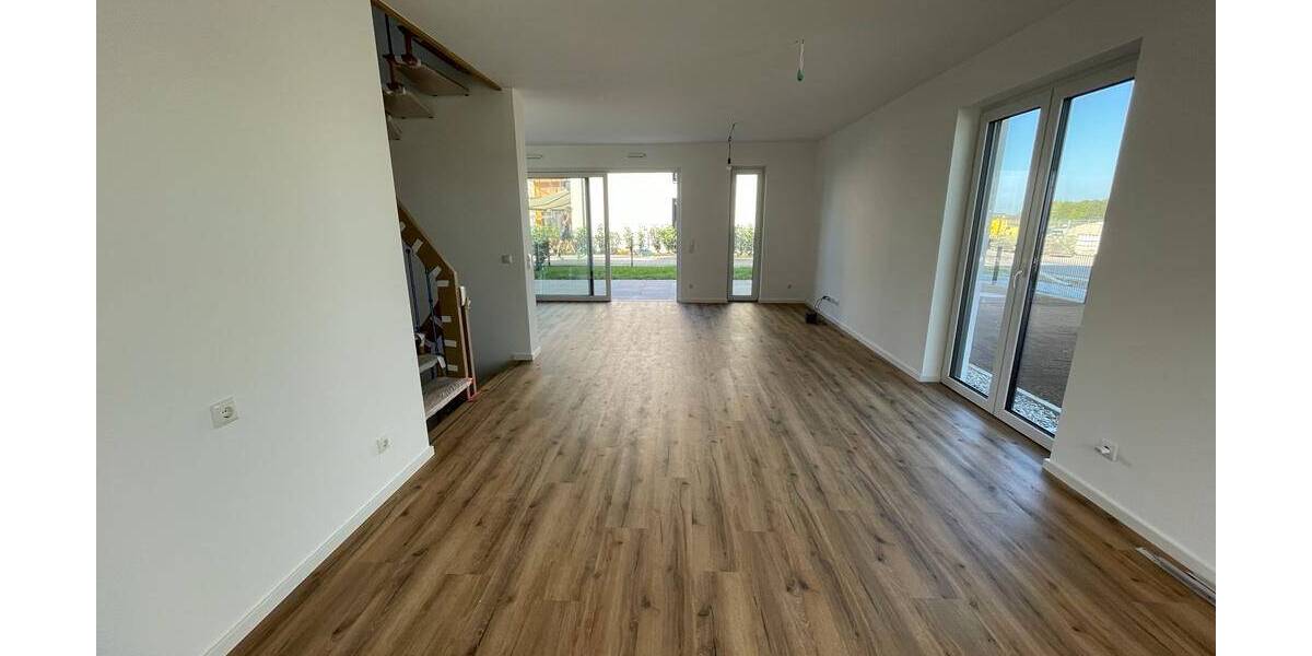 Reihenendhaus Poing - 5 Zimmer, 136 m&sup2;, 2.800&euro; | Angebot:25661494