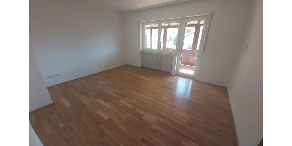 Etagenwohnung Hammelburg - 5 Zimmer, 100 m&sup2;, 900&euro; | Angebot:26424282