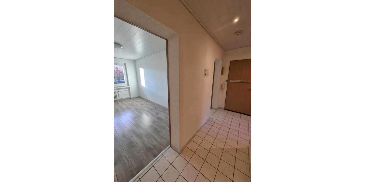 Etagenwohnung Böblingen - 4 Zimmer, 93 m&sup2;, 1.400&euro; | Angebot:24836825