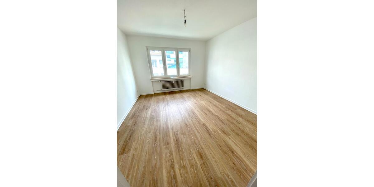 Etagenwohnung Krefeld Gellep-Stratum - 3 Zimmer, 92 m&sup2;, 790&euro; | Angebot:26426279
