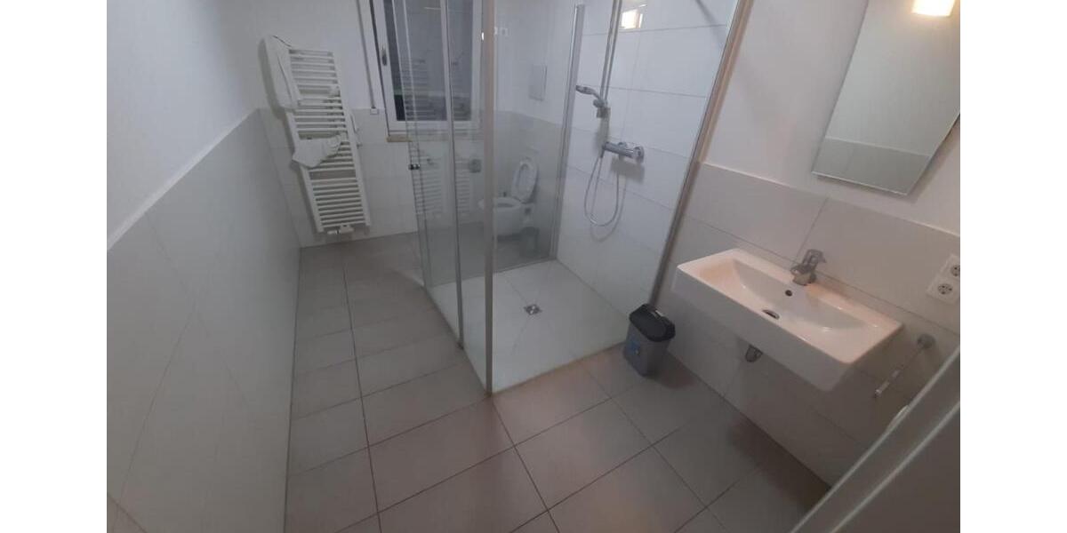 Etagenwohnung Landau an der Isar - 3 Zimmer, 80 m&sup2;, 3.290&euro; | Angebot:25346147