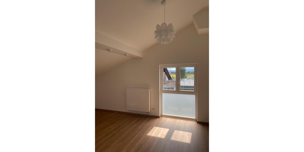 Dachgeschoßwohnung Rheinmünster - 3 Zimmer, 100 m&sup2;, 1.000&euro; | Angebot:26611026