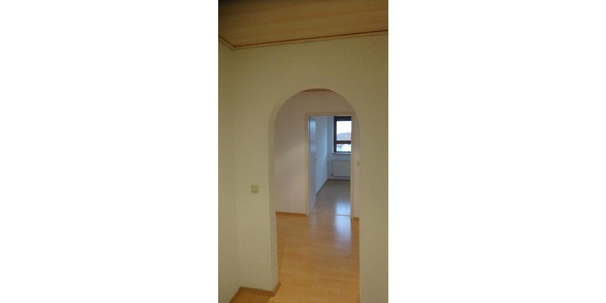 Dachgeschoßwohnung Coburg - 3 Zimmer, 82 m&sup2;, 680&euro; | Angebot:25159584