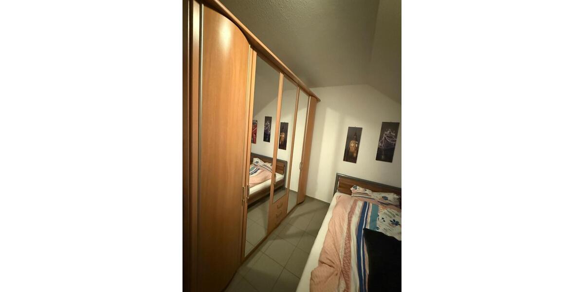 Dachgeschoßwohnung Issum - 2 Zimmer, 40 m&sup2;, 500&euro; | Angebot:24372135