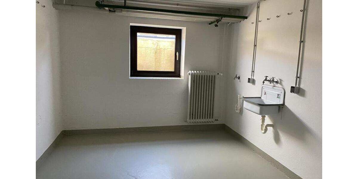 Einfamilienhaus Lappersdorf - 6.5 Zimmer, 160 m&sup2;, 1.850&euro; | Angebot:26648249