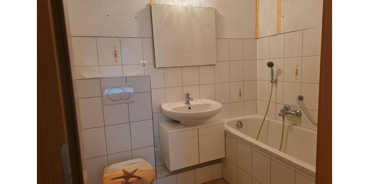 Erdgeschoßwohnung Bernstadt auf dem Eigen - 3 Zimmer, 71 m&sup2;, 390&euro; | Angebot:25784350