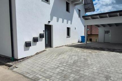 Wohnung Neukirchen - 3 Zimmer, 106 m&sup2;, 980&euro; | Angebot:26496156