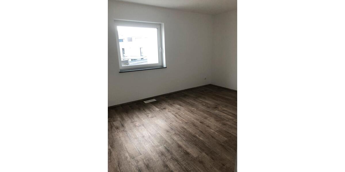Etagenwohnung Wolfsburg Alt-Wolfsburg - 3 Zimmer, 100 m&sup2;, 1.190&euro; | Angebot:26536402